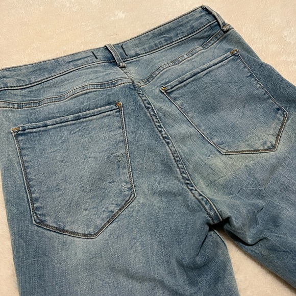 *NWT* ABERCROMBIE & FITCH - mid rise super skinny ankle jeans size 28 - Picture 4 of 4